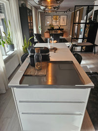 UMAMI Pizzabacktisch