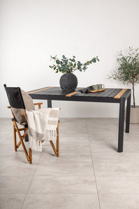 Togo Tisch 