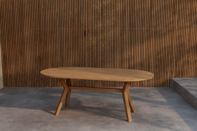 Kenya Ovaler Esstisch 