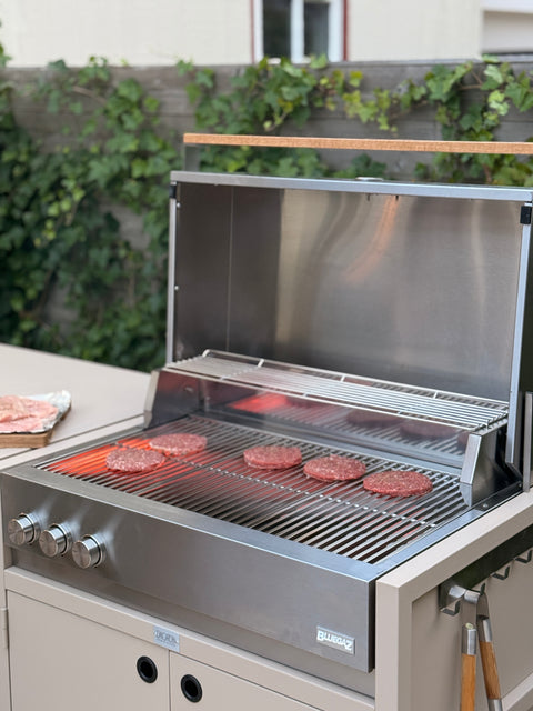 Kombinieren Sie aus mehreren verschiedenen Outdoorküchenmodulen