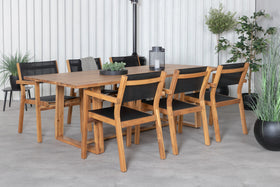 Essgruppe Plankton mit den Stühlen Venice 