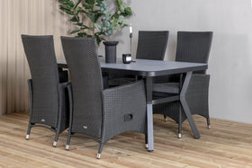 Essgruppe Virya mit den Stühlen Padova 