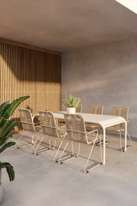 Borneo Essgruppe mit den Stühlen Bois 