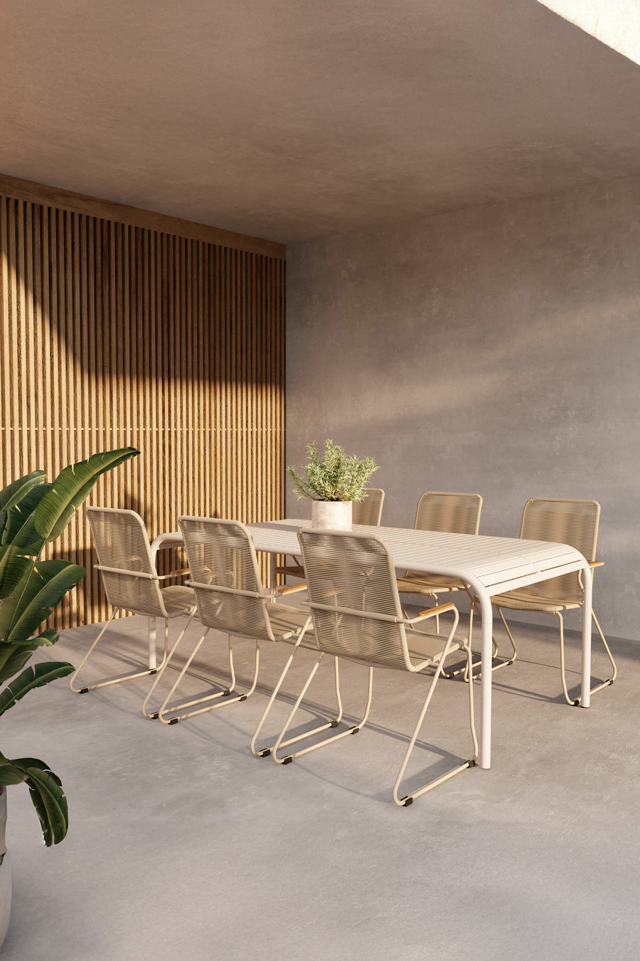 Borneo Essgruppe mit den Stühlen Bois 