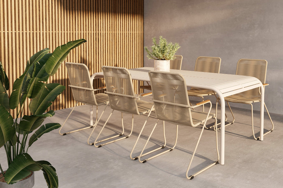 Borneo Essgruppe mit den Stühlen Bois 