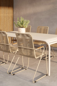 Borneo Essgruppe mit den Stühlen Bois 