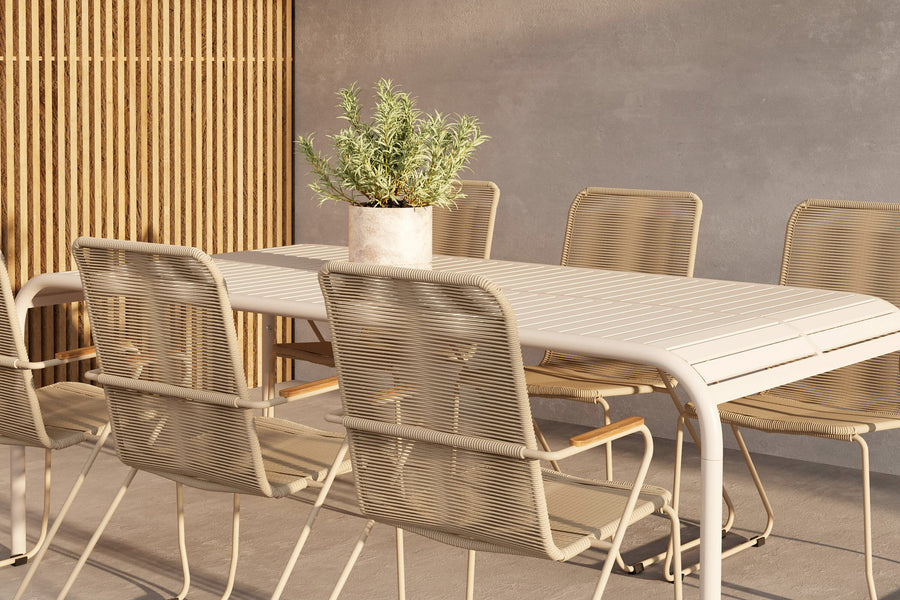 Borneo Essgruppe mit den Stühlen Bois 