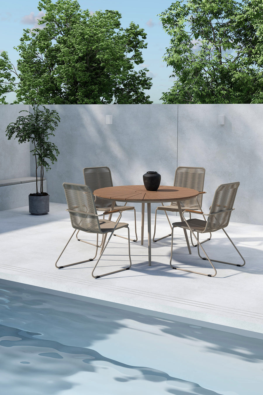 San Vito Essgruppe mit den Stühlen Bois 