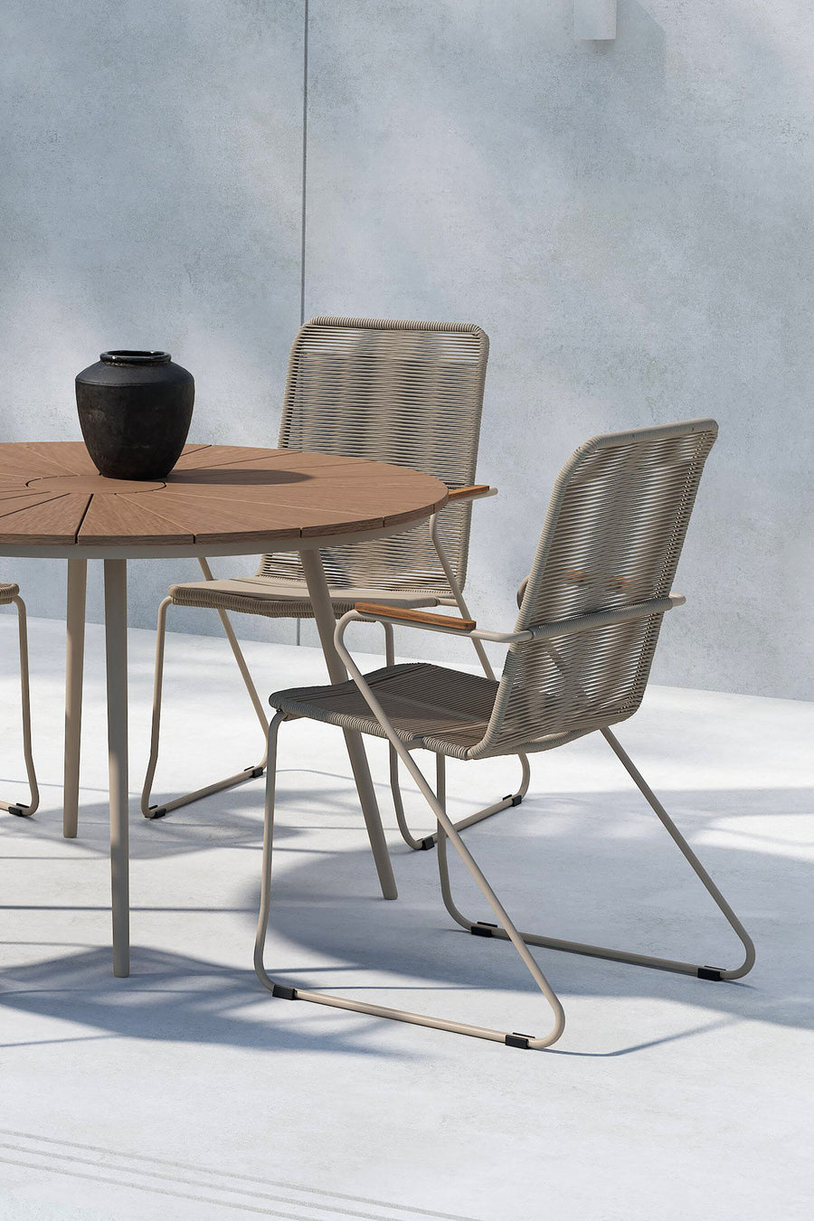 San Vito Essgruppe mit den Stühlen Bois 