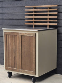 Gastro-Außenküchenmodul mit Rippensitz