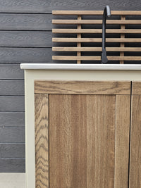 Gastro-Außenküchenmodul mit Rippensitz